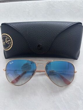 Ray-Ban Arista Aviator Sunglasses RB3025 Polished Gold/Light Blue Gradient 55mm